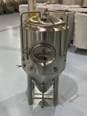 3 Barrel Micro-Fermenter, Front