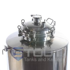 Top view of a non-jacketed 5 BBL Brite Tank from Stout Tanks and Kettles