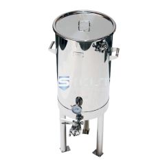 front view of a 20 Gallon Mash Tun used for homebrewing