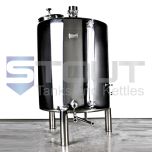 Front view of a 304 stainless 7 bbl brew kettle